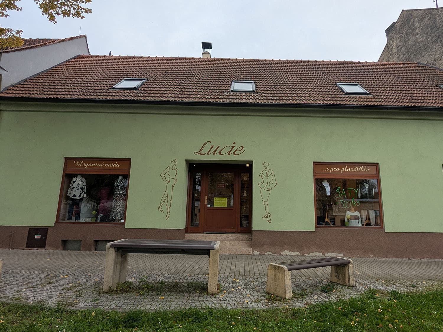 odevy-lucie_1